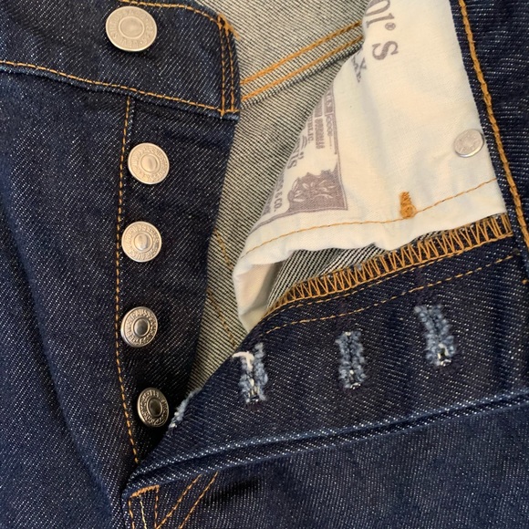 Levi’s 501 Dark Wash Skinny Jean - Picture 5 of 8